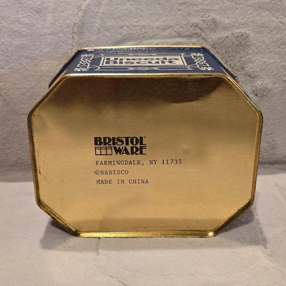 Vintage Bristol Ware Uneeda Biscuit Tin Nabisco Slicker Boy Advertising Blue